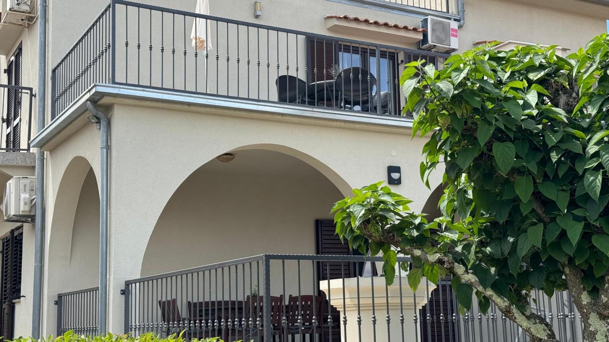 Apartments Ein Haus In Der Sonne 马林斯卡 外观 照片